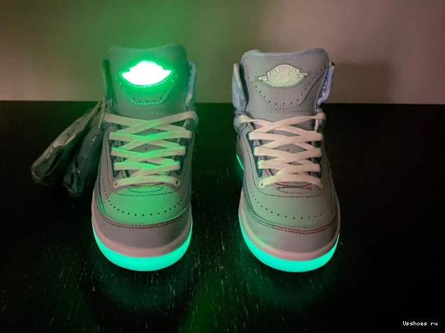 Jordan Balvin Retro 2 DQ7691-419 J 1010